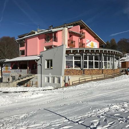 Hotel Sole Del Baldo Брентоніко Екстер'єр фото
