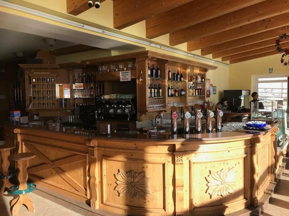 Hotel Sole Del Baldo Брентоніко Екстер'єр фото